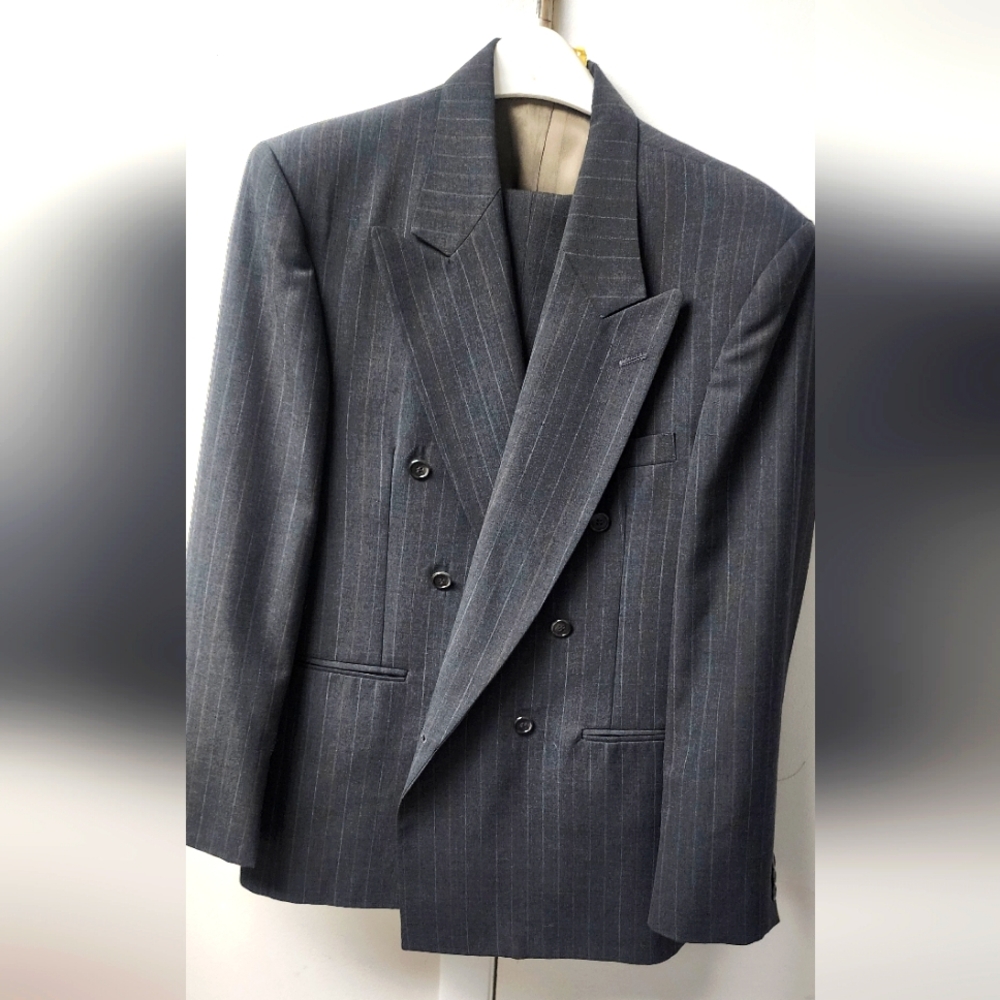 Private line charcoal grey pinstripe 40R double breasted 2 piece suit